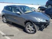 ✅ 2013 Porsche Cayenne • VIN: WP1AA2A24DLA19117 • Lot: 42111056. Wystawiony na IAAI z przebiegiem 117 632 mil. Bezpłatny archiwum sprzedaży aukcyjnych z USA i szczegółowy raport historii pojazdu na DreamBid. Zdjęcie 1.
