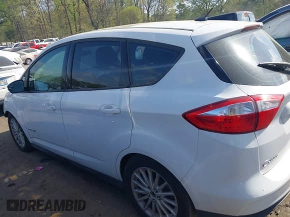 ✅ 2014 Ford C-Max SE • VIN: 1FADP5AU3EL510365 • Lot: 41952500. Listed on IAAI with 146,850 mi. Free auction sales archive from the USA and detailed vehicle history report at DreamBid. Image 15.