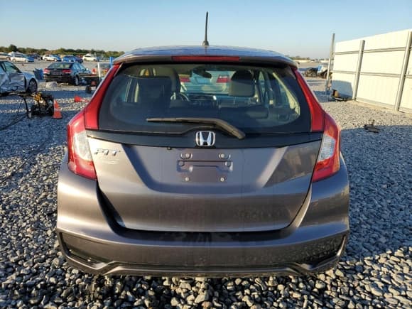 ✅ 2020 Honda Fit LX • VIN: 3HGGK5H48LM723207 • Lot: 94037445. Wystawiony na Copart z przebiegiem 20 743 mil. Bezpłatny archiwum sprzedaży aukcyjnych z USA i szczegółowy raport historii pojazdu na DreamBid. Zdjęcie 6.