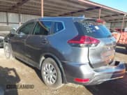✅ 2020 Nissan Rogue S • VIN: 5N1AT2MT8LC726778 • Lot: 43255636. Wystawiony na IAAI z przebiegiem 42 395 mil. Bezpłatny archiwum sprzedaży aukcyjnych z USA i szczegółowy raport historii pojazdu na DreamBid. Zdjęcie 17.