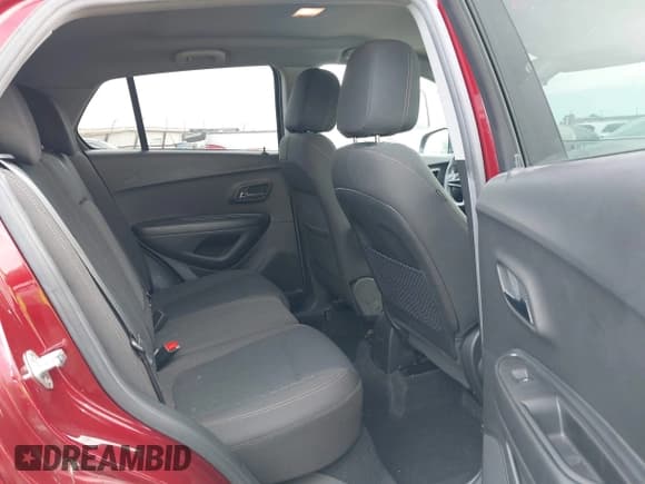 ✅ 2021 Chevrolet Trax LS • VIN: KL7CJNSB4MB352494 • Lot: 42561780. Listed on IAAI with 39,442 mi. Free auction sales archive from the USA and detailed vehicle history report at DreamBid. Image 8.
