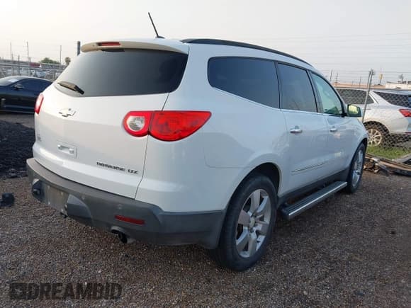 ✅ 2010 Chevrolet Traverse LTZ • VIN: 1GNLRHEDXAS156167 • Лот: 42497769. Опубликован ранее на IAAI с пробегом 216 961 миль. Бесплатный доступ к архиву аукционных продаж из США и подробный отчёт об истории автомобиля на DreamBid. Изображение 4.