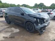 ✅ 2019 Kia Sorento LX • VIN: 5XYPG4A50KG605998 • Лот: 43282715. Опубликован ранее на IAAI с пробегом 146 710 миль. Бесплатный доступ к архиву аукционных продаж из США и подробный отчёт об истории автомобиля на DreamBid. Изображение 1.