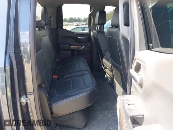 ✅ 2019 Chevrolet Silverado 1500 RST • VIN: 1GCRYEED3KZ301952 • Lot: 42322142. Wystawiony na IAAI z przebiegiem 105 588 mil. Bezpłatny archiwum sprzedaży aukcyjnych z USA i szczegółowy raport historii pojazdu na DreamBid. Zdjęcie 8.