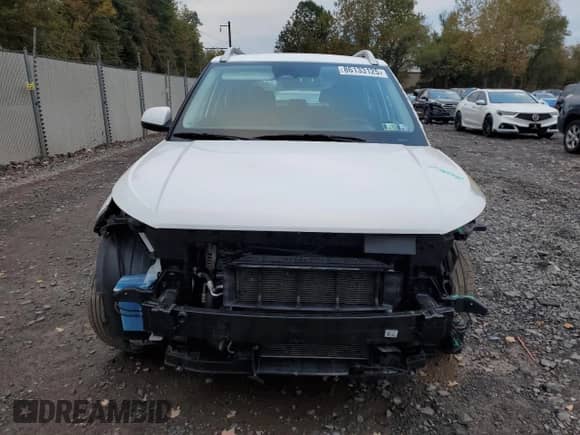 2023 Hyundai Venue Limited with VIN KMHRC8A31PU235642, listed as a Copart auction lot 86133125 with 31,218 mi miles and Salvage title. Bid and sale history available at DreamBid. Image 5.