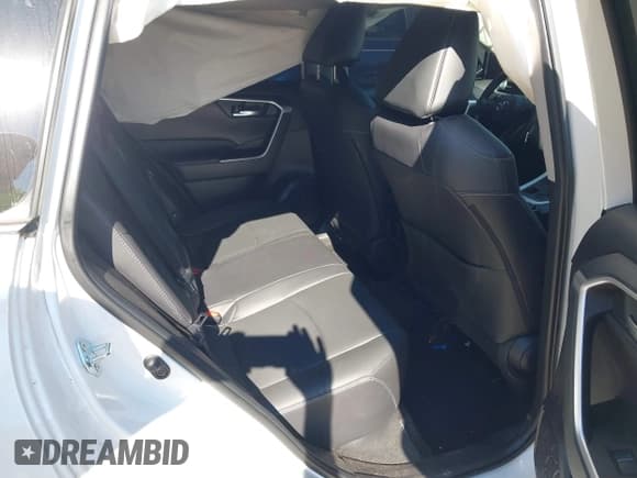 ✅ 2024 Toyota RAV4 XLE Premium • VIN: 2T3A1RFVXRW457013 • Lot: 43506100. Listed on IAAI with 33,641 mi. Free auction sales archive from the USA and detailed vehicle history report at DreamBid. Image 8.