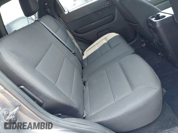 ✅ 2012 Ford Escape XLT • VIN: 1FMCU9D76CKB01240 • Лот: 42486476. Опубликован ранее на IAAI с пробегом 86 533 миль. Бесплатный доступ к архиву аукционных продаж из США и подробный отчёт об истории автомобиля на DreamBid. Изображение 8.