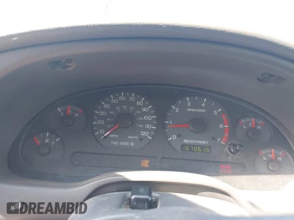 ✅ 2004 Ford Mustang Standard • VIN: 1FAFP40494F127080 • Лот: 42761557. Опубликован ранее на IAAI с пробегом 167 061 миль. Бесплатный доступ к архиву аукционных продаж из США и подробный отчёт об истории автомобиля на DreamBid. Изображение 7.