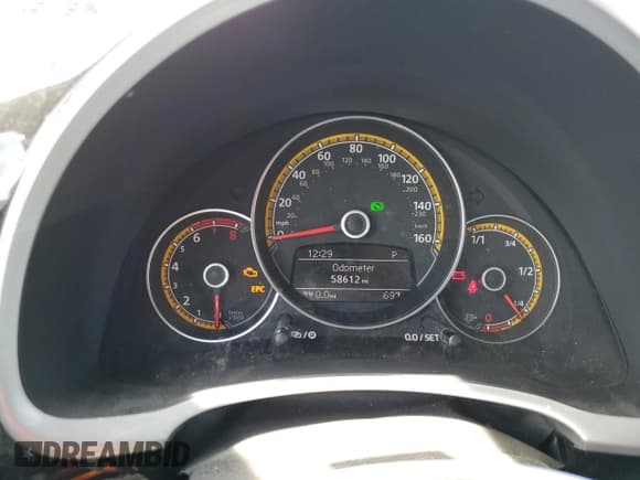 ✅ 2016 Volkswagen Beetle Dune • VIN: 3VWS17AT0GM631276 • Lot: 53037084. Listed on Copart with 58,612 mi. Free auction sales archive from the USA and detailed vehicle history report at DreamBid. Image 9.