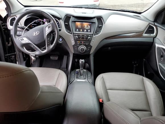 ✅ 2017 Hyundai Santa Fe 2.4L • VIN: 5XYZUDLB6HG383559 • Лот: 70766642. Опубликован ранее на Copart с пробегом 66 356 миль. Бесплатный доступ к архиву аукционных продаж из США и подробный отчёт об истории автомобиля на DreamBid. Изображение 8.