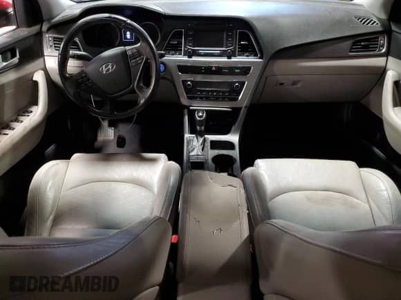 2015 Hyundai Sonata Limited z VIN 5NPE34AF1FH216832, wystawiony jako Copart lot #86785235 z przebiegiem 128 403 mil mil oraz Szkoda całkowita • Salvage title. Historia ofert i sprzedaży dostępna na DreamBid. Obrazek 8.