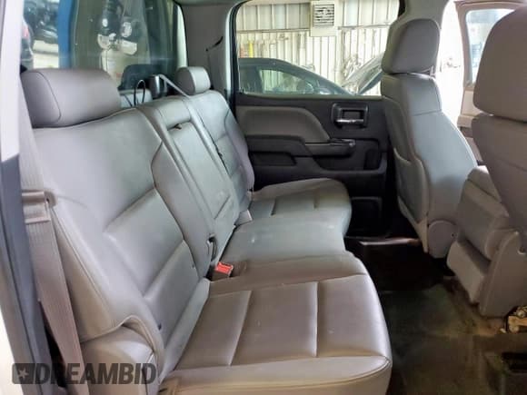 ✅ 2015 Chevrolet Silverado 1500 • VIN: 1GB1CUE88FF503626 • Лот: 63386715. Опубликован ранее на Copart с пробегом 216 368 миль. Бесплатный доступ к архиву аукционных продаж из США и подробный отчёт об истории автомобиля на DreamBid. Изображение 10.