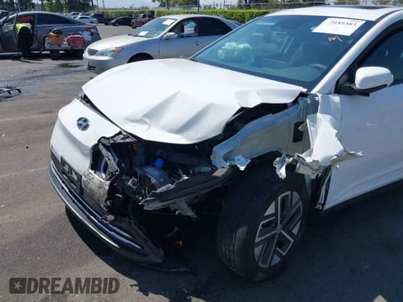 2023 Hyundai Kona SEL z VIN KM8K33AGXPU173553, wystawiony jako IAAI lot #43181383 z przebiegiem 15 477 mil mil oraz . Historia ofert i sprzedaży dostępna na DreamBid. Obrazek 6.