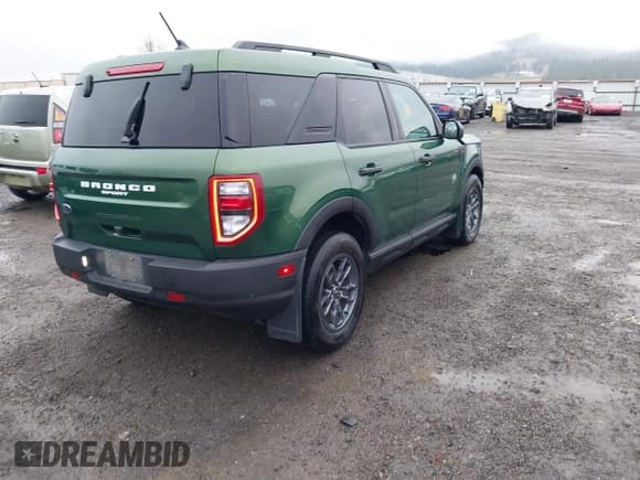 ✅ 2024 Ford Bronco Sport Big Bend • VIN: 3FMCR9B65RRE65567 • Lot: 43800083. Wystawiony na IAAI z przebiegiem 21 797 mil. Bezpłatny archiwum sprzedaży aukcyjnych z USA i szczegółowy raport historii pojazdu na DreamBid. Zdjęcie 4.