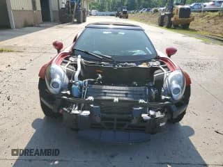 ✅ 2020 Alfa Romeo 4C • VIN: ZARBAAB47LM358226 • Lot: 60962523. Wystawiony na Copart z przebiegiem 12 929 mil. Bezpłatny archiwum sprzedaży aukcyjnych z USA i szczegółowy raport historii pojazdu na DreamBid. Zdjęcie 5.