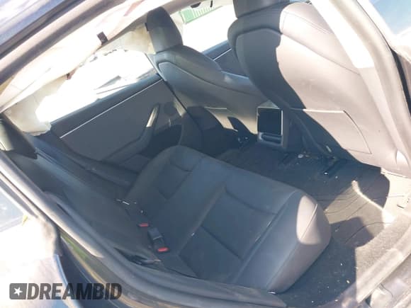 ✅ 2024 Tesla Model 3 • VIN: 5YJ3E1EA1RF749104 • Lot: 43182477. Wystawiony na IAAI z przebiegiem 18 569 mil. Bezpłatny archiwum sprzedaży aukcyjnych z USA i szczegółowy raport historii pojazdu na DreamBid. Zdjęcie 8.