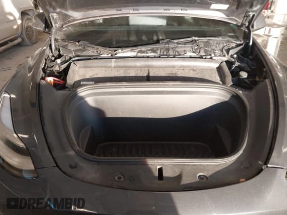 ✅ 2023 Tesla Model Y Long Range • VIN: 7SAYGDEE5PA033341 • Lot: 41379625. Listed on IAAI with Not provided. Free auction sales archive from the USA and detailed vehicle history report at DreamBid. Image 10.