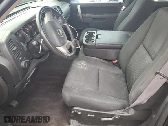 ✅ 2011 Chevrolet Silverado 1500 LT • VIN: 3GCPCSE07BG267323 • Lot: 81379475. Listed on Copart with 108,202 mi. Free auction sales archive from the USA and detailed vehicle history report at DreamBid. Image 7.