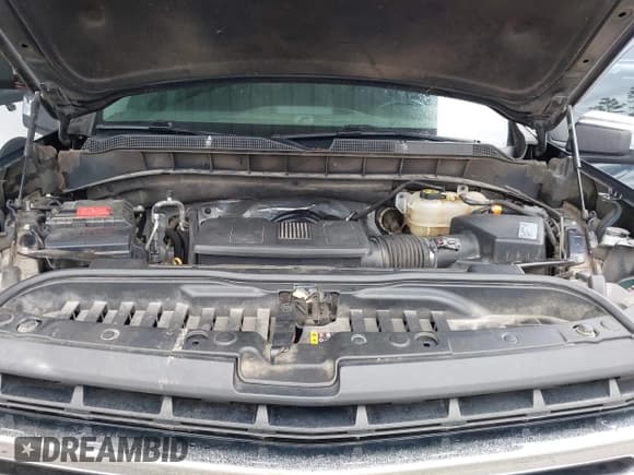 ✅ 2019 Chevrolet Silverado 1500 LT • VIN: 1GCRYDED3KZ264461 • Lot: 43431256. Wystawiony na IAAI z przebiegiem 239 442 mil. Bezpłatny archiwum sprzedaży aukcyjnych z USA i szczegółowy raport historii pojazdu na DreamBid. Zdjęcie 10.