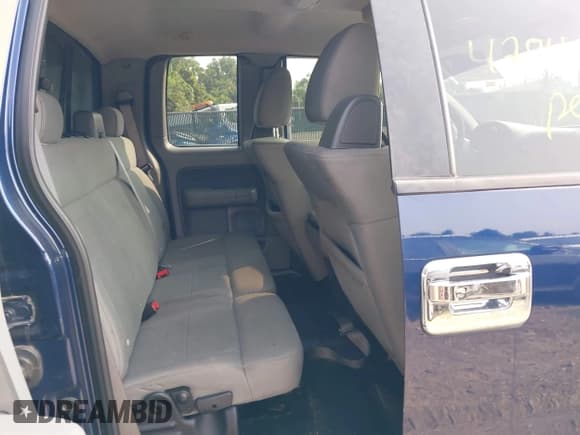 ✅ 2008 Ford F-150 STX • VIN: 1FTRX14W88FC25010 • Lot: 42941390. Wystawiony na IAAI z przebiegiem 127 879 mil. Bezpłatny archiwum sprzedaży aukcyjnych z USA i szczegółowy raport historii pojazdu na DreamBid. Zdjęcie 8.