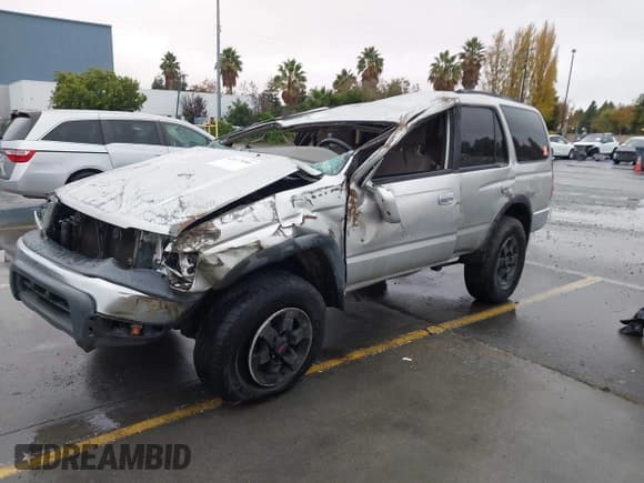 ✅ 2000 Toyota 4Runner SR5 • VIN: JT3HN86R6Y0286462 • Lot: 43677080. Listed on IAAI with Not provided. Free auction sales archive from the USA and detailed vehicle history report at DreamBid. Image 17.