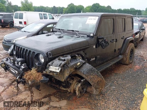 ✅ 2020 Jeep Wrangler Unlimited Sport • VIN: 1C4HJXDM8LW320626 • Lot: 42267182. Wystawiony na IAAI z przebiegiem 72 170 mil. Bezpłatny archiwum sprzedaży aukcyjnych z USA i szczegółowy raport historii pojazdu na DreamBid. Zdjęcie 2.