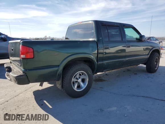 ✅ 2003 Chevrolet S-10 LS • VIN: 1GCDT13X43K101798 • Лот: 50692465. Опубликован ранее на Copart с пробегом 252 686 миль. Бесплатный доступ к архиву аукционных продаж из США и подробный отчёт об истории автомобиля на DreamBid. Изображение 3.