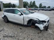 ✅ 2022 Volvo V90 • VIN: YV4062NLXN1150015 • Лот: 66455595. Опубликован ранее на Copart с пробегом Не указан. Бесплатный доступ к архиву аукционных продаж из США и подробный отчёт об истории автомобиля на DreamBid. Изображение 4.