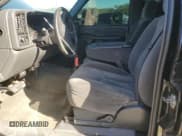 ✅ 2007 Chevrolet Silverado 2500HD LS • VIN: 1GCHK23U67F197349 • Lot: 85165685. Wystawiony na Copart z przebiegiem 227 989 mil. Bezpłatny archiwum sprzedaży aukcyjnych z USA i szczegółowy raport historii pojazdu na DreamBid. Zdjęcie 7.