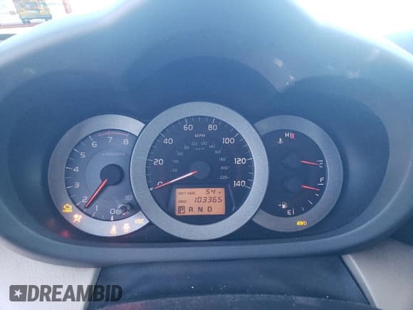 ✅ 2007 Toyota RAV4 • VIN: JTMBD35V175076083 • Lot: 92801215. Wystawiony na Copart z przebiegiem 103 365 mil. Bezpłatny archiwum sprzedaży aukcyjnych z USA i szczegółowy raport historii pojazdu na DreamBid. Zdjęcie 9.