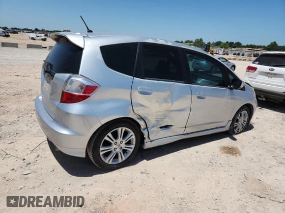 ✅ 2011 Honda Fit Sport • VIN: JHMGE8G56BS009162 • Lot: 65752925. Wystawiony na Copart z przebiegiem 107 242 mil. Bezpłatny archiwum sprzedaży aukcyjnych z USA i szczegółowy raport historii pojazdu na DreamBid. Zdjęcie 3.