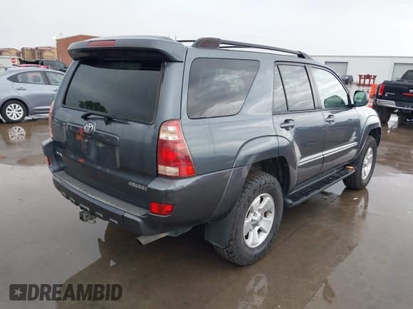 ✅ 2005 Toyota 4Runner Limited • VIN: JTEZU17R750053447 • Lot: 42163856. Wystawiony na IAAI z przebiegiem 240 283 mil. Bezpłatny archiwum sprzedaży aukcyjnych z USA i szczegółowy raport historii pojazdu na DreamBid. Zdjęcie 4.