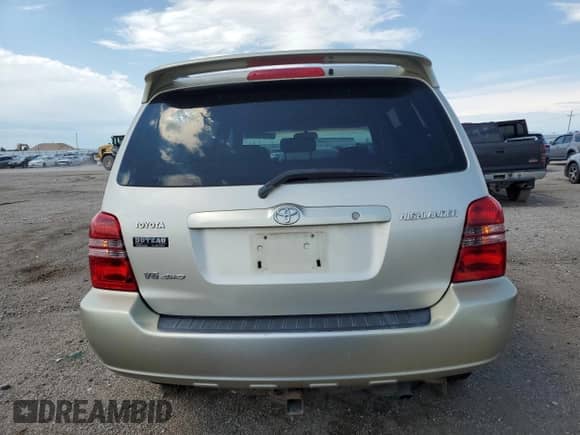 2001 Toyota Highlander с VIN JTEHF21A010015776, выставлен на аукционе Copart как лот 62600325 с пробегом 208 620 миль миль и Списание • Salvage title. История ставок и продаж доступна на DreamBid. Изображение 6.