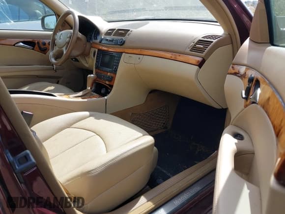 ✅ 2007 Mercedes-Benz E 350 • VIN: WDBUF56X37B070901 • Lot: 42843196. Listed on IAAI with Not provided. Free auction sales archive from the USA and detailed vehicle history report at DreamBid. Image 5.