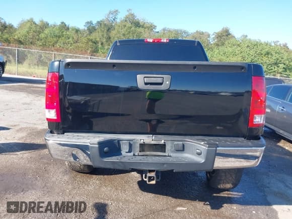✅ 2011 GMC Sierra 1500 SLE • VIN: 3GTP1VE07BG391499 • Лот: 43524534. Опубликован ранее на IAAI с пробегом 160 998 миль. Бесплатный доступ к архиву аукционных продаж из США и подробный отчёт об истории автомобиля на DreamBid. Изображение 17.