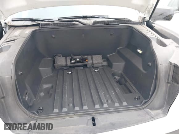 ✅ 2024 Chevrolet Silverado EV Work Truck • VIN: 1GC10VEL9RU200904 • Лот: 41875208. Опубликован ранее на IAAI с пробегом 10 823 миль. Бесплатный доступ к архиву аукционных продаж из США и подробный отчёт об истории автомобиля на DreamBid. Изображение 10.