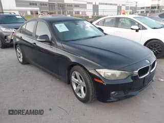 2014 BMW 3 Series 328i z VIN WBA3C1C59EK107882, wystawiony jako IAAI lot #43398971 z przebiegiem 187 068 mil mil oraz . Historia ofert i sprzedaży dostępna na DreamBid. Obrazek 1.