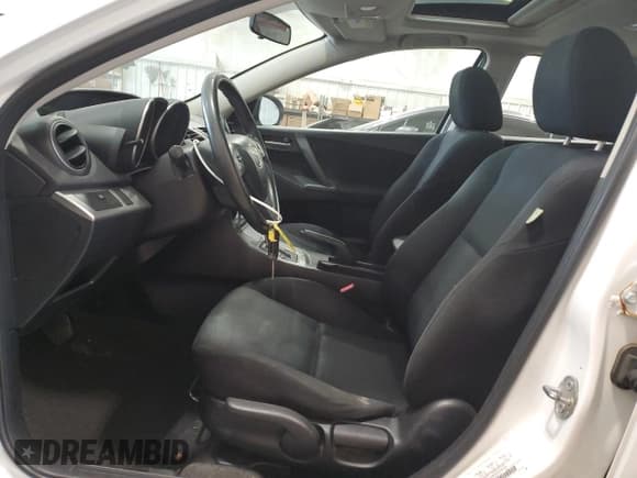 ✅ 2011 Mazda 3 i Touring • VIN: JM1BL1VF1B1388338 • Lot: 90060315. Wystawiony na Copart z przebiegiem 171 443 mil. Bezpłatny archiwum sprzedaży aukcyjnych z USA i szczegółowy raport historii pojazdu na DreamBid. Zdjęcie 7.