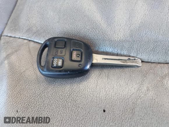 ✅ 2009 Lexus RX 350 • VIN: 2T2HK31U19C110831 • Lot: 43825801. Listed on IAAI with 146,335 mi. Free auction sales archive from the USA and detailed vehicle history report at DreamBid. Image 11.