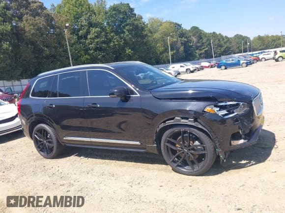 ✅ 2017 Volvo XC90 Inscription • VIN: YV4A22PLXH1115072 • Lot: 43186420. Listed on IAAI with 161,859 mi. Free auction sales archive from the USA and detailed vehicle history report at DreamBid. Image 13.