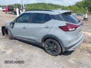 ✅ 2021 Nissan Kicks SR • VIN: 3N1CP5DV0ML563850 • Лот: 43142500. Опубликован ранее на IAAI с пробегом 110 557 миль. Бесплатный доступ к архиву аукционных продаж из США и подробный отчёт об истории автомобиля на DreamBid. Изображение 3.