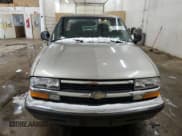 ✅ 1998 Chevrolet S-10 LS • VIN: 1GCCS1947WK194607 • Лот: 85561154. Опубликован ранее на Copart с пробегом 139 246 миль. Бесплатный доступ к архиву аукционных продаж из США и подробный отчёт об истории автомобиля на DreamBid. Изображение 5.