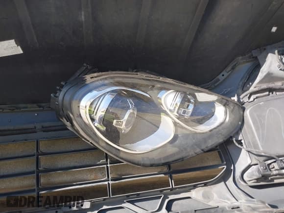 ✅ 2016 Porsche Cayenne • VIN: WP1AA2A21GKA15990 • Lot: 41978980. Listed on IAAI with 141,738 mi. Free auction sales archive from the USA and detailed vehicle history report at DreamBid. Image 12.