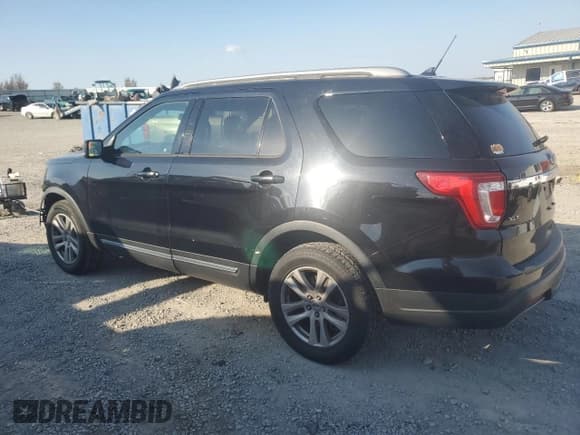✅ 2019 Ford Explorer XLT • VIN: 1FM5K8D89KGB26068 • Lot: 91977665. Wystawiony na Copart z przebiegiem 142 846 mil. Bezpłatny archiwum sprzedaży aukcyjnych z USA i szczegółowy raport historii pojazdu na DreamBid. Zdjęcie 2.