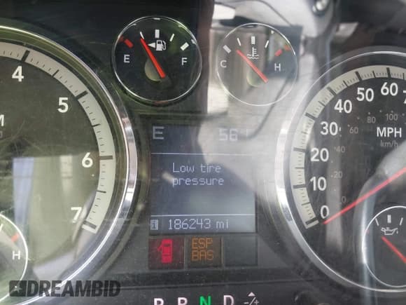 ✅ 2009 Dodge 1500 Laramie • VIN: 1D3HV13T79J504866 • Lot: 42598147. Wystawiony na IAAI z przebiegiem 186 243 mil. Bezpłatny archiwum sprzedaży aukcyjnych z USA i szczegółowy raport historii pojazdu na DreamBid. Zdjęcie 15.