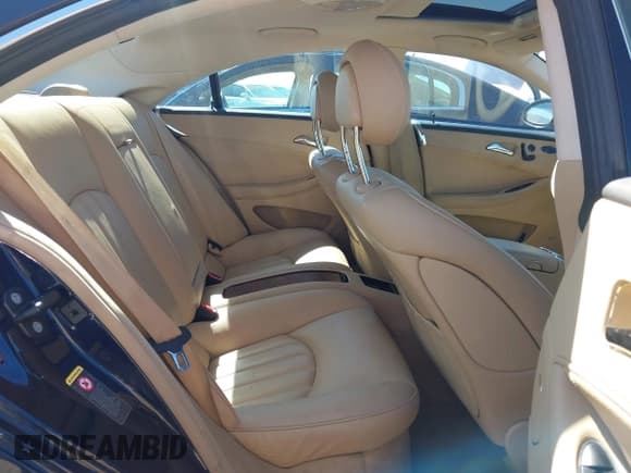✅ 2006 Mercedes-Benz CLS 500 • VIN: WDDDJ75X46A016692 • Lot: 41768351. Listed on IAAI with 86,847 mi. Free auction sales archive from the USA and detailed vehicle history report at DreamBid. Image 8.