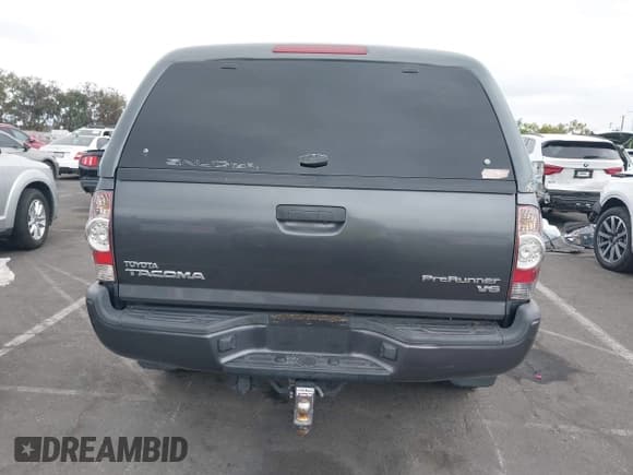 ✅ 2015 Toyota Tacoma PreRunner • VIN: 3TMKU4HN8FM043849 • Lot: 42790883. Wystawiony na IAAI z przebiegiem 123 228 mil. Bezpłatny archiwum sprzedaży aukcyjnych z USA i szczegółowy raport historii pojazdu na DreamBid. Zdjęcie 16.