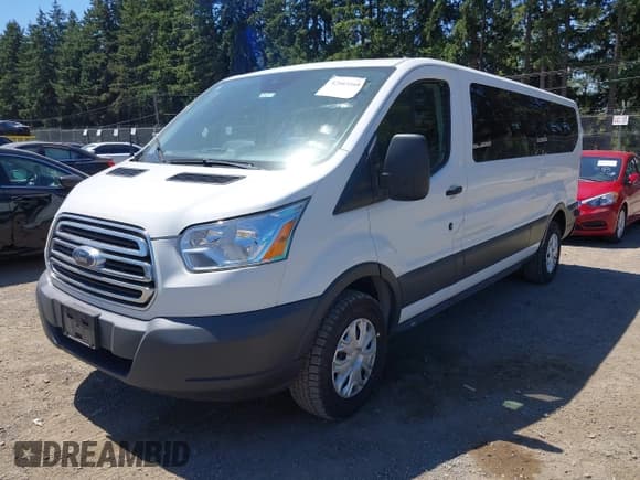 ✅ 2017 Ford Transit XL • VIN: 1FBZX2YM2HKB16875 • Lot: 42665168. Wystawiony na IAAI z przebiegiem 123 525 mil. Bezpłatny archiwum sprzedaży aukcyjnych z USA i szczegółowy raport historii pojazdu na DreamBid. Zdjęcie 18.