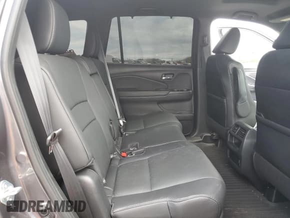 ✅ 2021 Honda Passport EX-L • VIN: 5FNYF7H56MB002353 • Lot: 68548495. Listed on Copart with 56,070 mi. Free auction sales archive from the USA and detailed vehicle history report at DreamBid. Image 11.