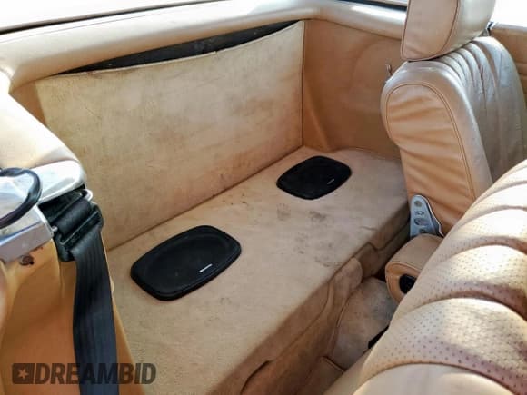 ✅ 1981 Mercedes-Benz 380 SL • VIN: WDBBA45A0BB007969 • Lot: 65242345. Wystawiony na Copart z przebiegiem 101 320 mil. Bezpłatny archiwum sprzedaży aukcyjnych z USA i szczegółowy raport historii pojazdu na DreamBid. Zdjęcie 10.